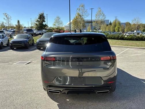 2023 Land Rover Range Rover Sport SE