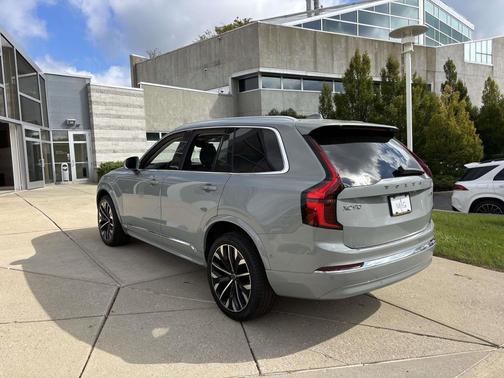 Vapour Grey Metallic 2026 Volvo XC90 Plus, B6 AWD Gas (mild hybrid), Gasoline, Bright, 7 Seats