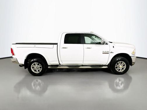 Bright White Clearcoat 2018 RAM 2500 Laramie Crew Cab 4x4 6'4' Box