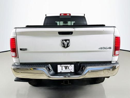 Bright White Clearcoat 2018 RAM 2500 Laramie Crew Cab 4x4 6'4' Box