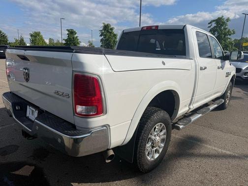Bright White Clearcoat 2018 RAM 2500 Laramie Crew Cab 4x4 6'4' Box