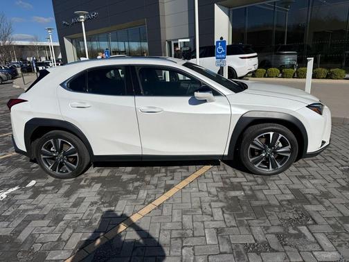 Ultra White w/Obsidian Roof 2023 Lexus UX 250h Base