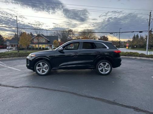 2025 Audi Q5 Premium Plus