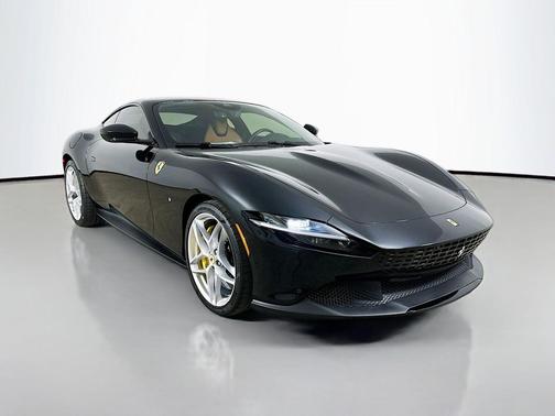 Nero 2022 Ferrari Roma Base