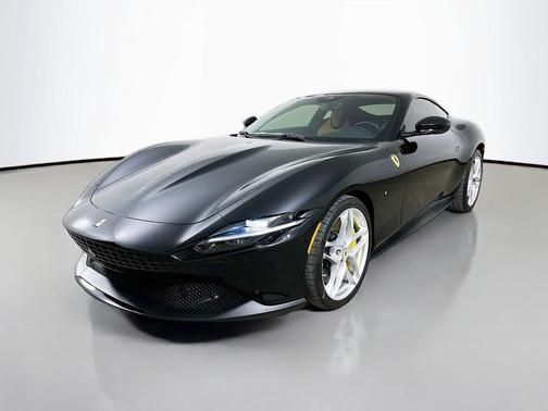 Nero 2022 Ferrari Roma Base