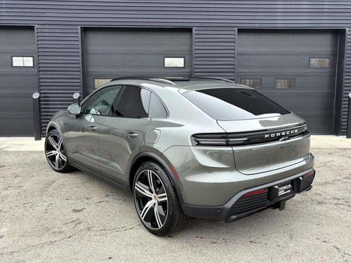 2024 Porsche Macan 4