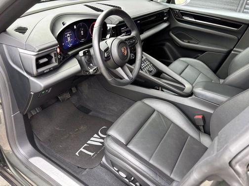 2024 Porsche Macan 4