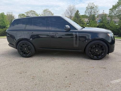 Black 2023 Land Rover Range Rover P530 SE