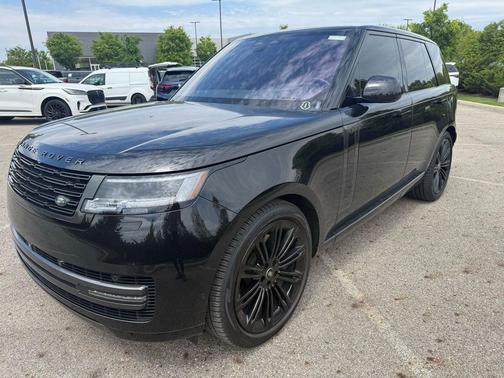 Black 2023 Land Rover Range Rover P530 SE