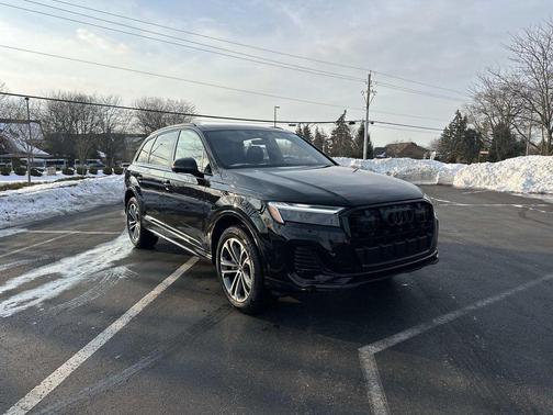2026 Audi Q7 45 Premium