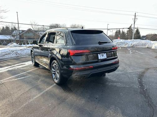 2026 Audi Q7 45 Premium