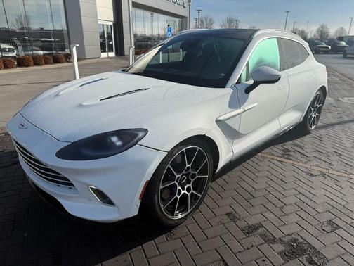 2021 Aston Martin DBX Base