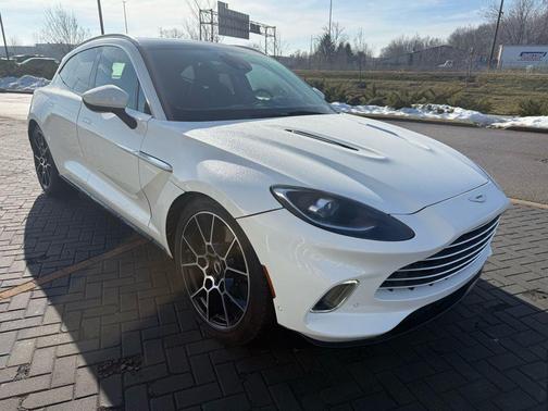 2021 Aston Martin DBX Base