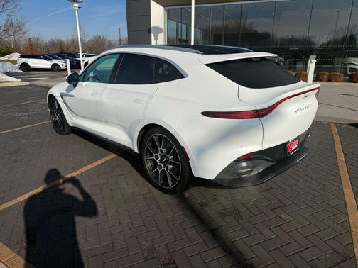 2021 Aston Martin DBX Base