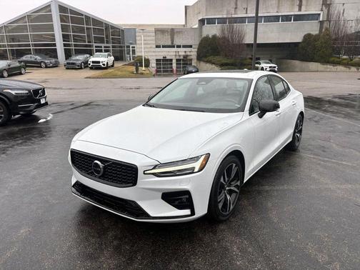 2025 Volvo S60 B5 Core