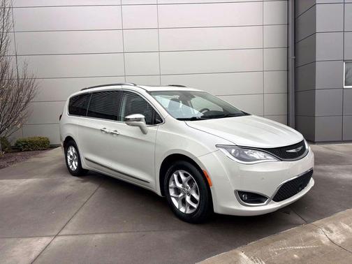 2019 Chrysler Pacifica Limited