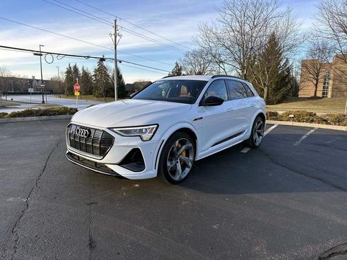 2023 Audi e-tron S Premium Plus quattro