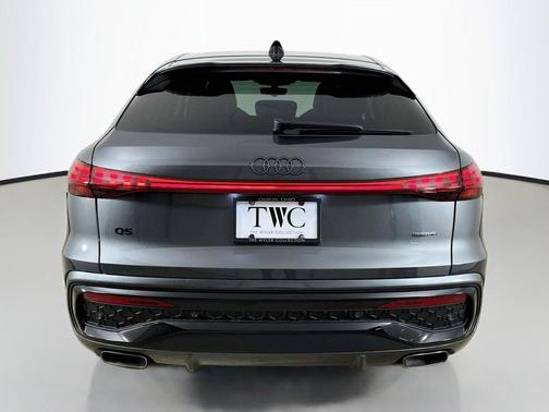 Daytona Gray Pearl Effect 2026 Audi Q5 Sportback Premium Plus TFSI quattro S tronic