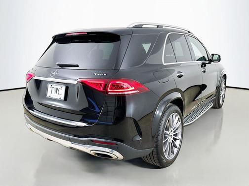 Obsidian Black Metallic 2022 Mercedes-Benz GLE 450 4MATIC