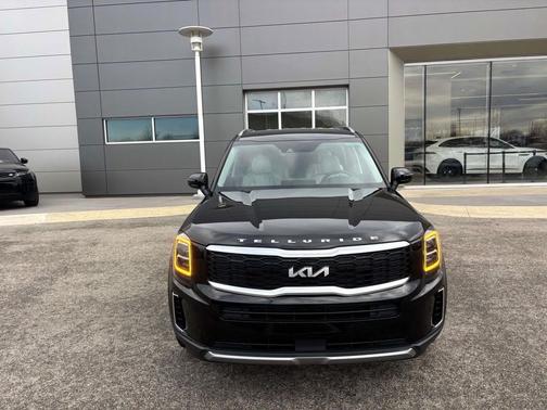 Ebony Black 2022 Kia Telluride EX
