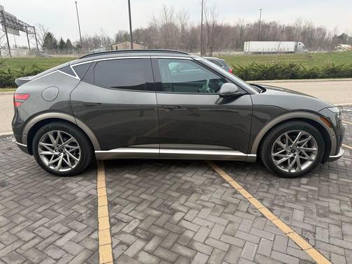 2024 Genesis GV60 Advanced AWD