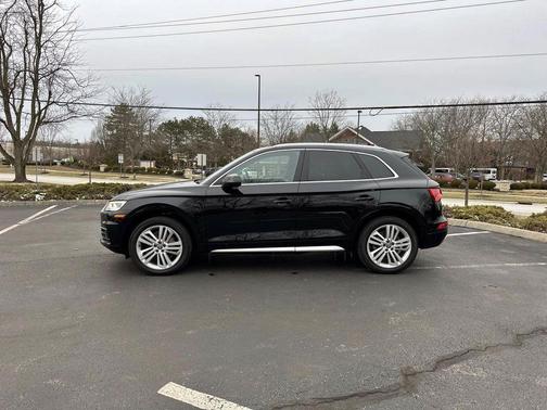 2019 Audi Q5 2.0T Premium Plus