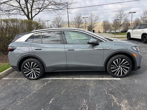 Pure Gray w/Black Roof 2023 Volkswagen ID.4 Pro S Plus