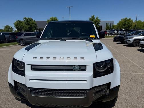 Fuji White 2021 Land Rover Defender 110 X-Dynamic HSE