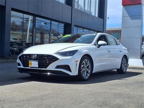 2022 Hyundai SONATA SEL