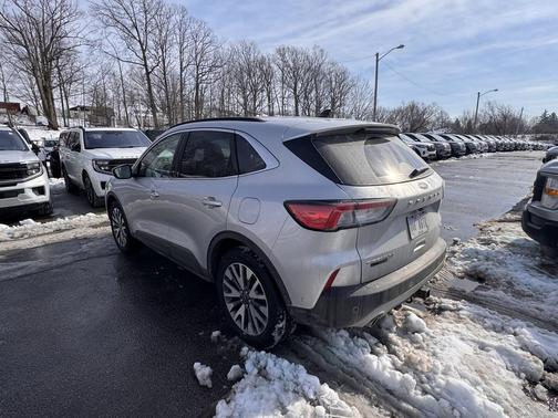 2020 Ford Escape Titanium
