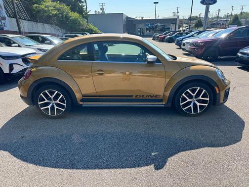 Sandstorm Yellow 2017 Volkswagen Beetle 1.8T Dune