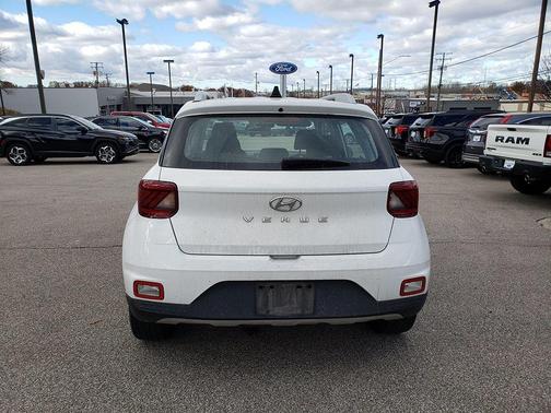 2020 Hyundai VENUE SEL