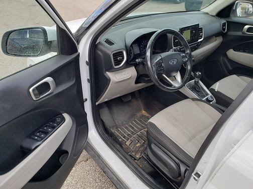 2020 Hyundai VENUE SEL