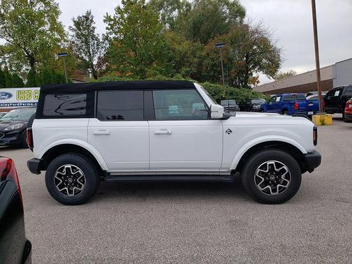 2023 Ford Bronco Outer Banks