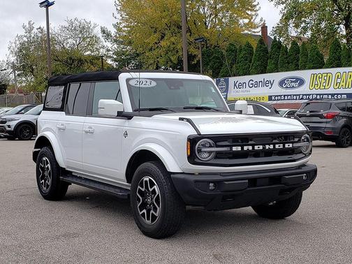 2023 Ford Bronco Outer Banks
