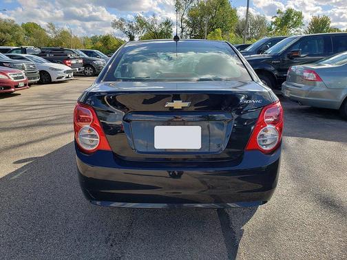 2016 Chevrolet Sonic LS