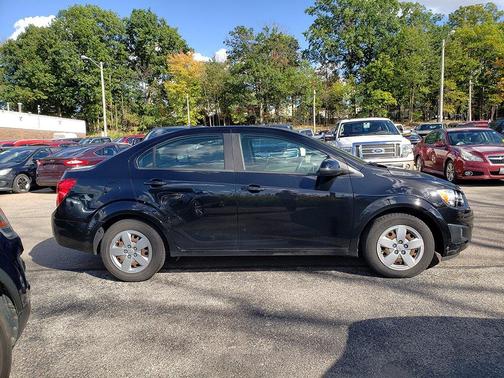2016 Chevrolet Sonic LS