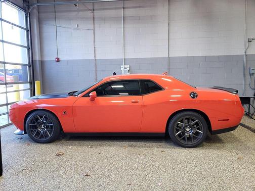 2016 Dodge Challenger R/T Scat Pack