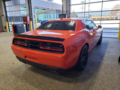 2016 Dodge Challenger R/T Scat Pack
