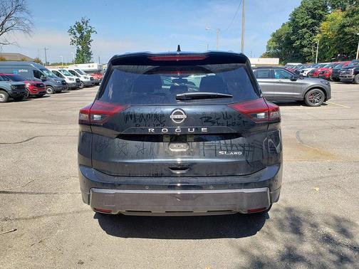 2024 Nissan Rogue SL