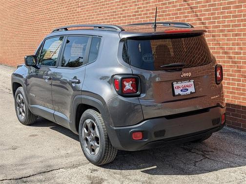 Photo 5 of 14 of 2016 Jeep Renegade Sport
