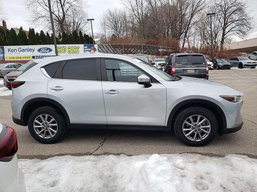 2022 Mazda CX-5 2.5 S Preferred Package