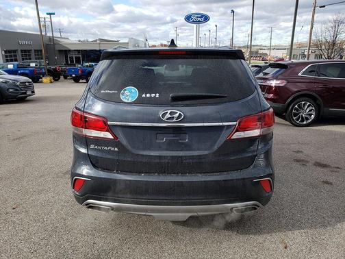2017 Hyundai SANTA FE SE