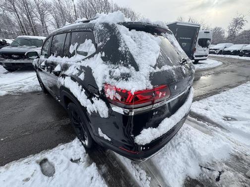 2022 Volkswagen Atlas 2.0T SE w/Technology 4MOTION