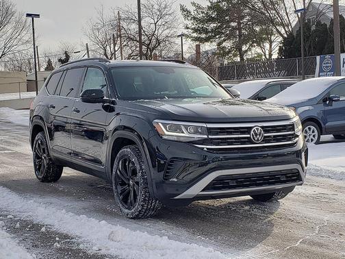 2022 Volkswagen Atlas 2.0T SE w/Technology 4MOTION