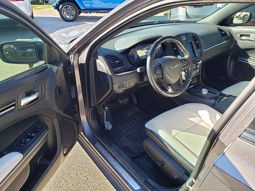 2017 Chrysler 300 S