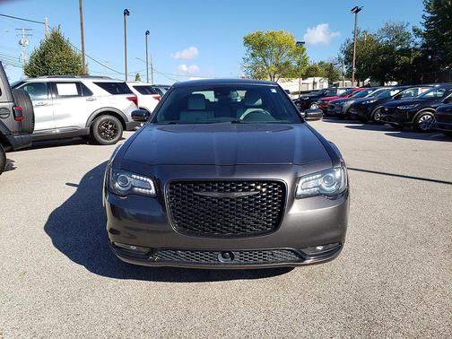 2017 Chrysler 300 S