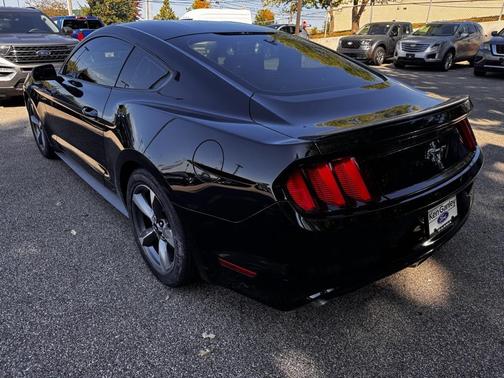2016 Ford Mustang V6