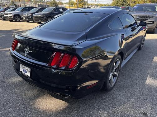 2016 Ford Mustang V6