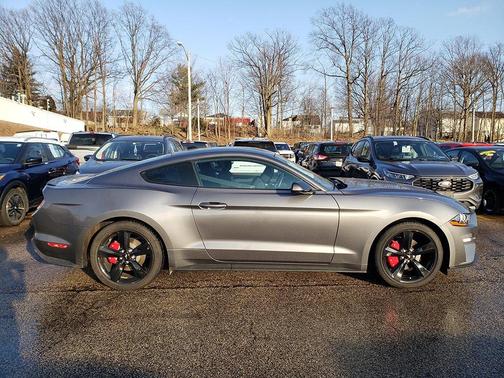 2021 Ford Mustang EcoBoost